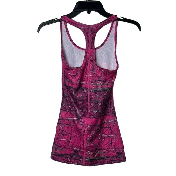 1648. NIKE DRI-FIT WORKOUT TANK TOP PINK/GRAY/BLACK IN COLOR; GEOMETRICAL SHAPES - Picture 5 of 7
